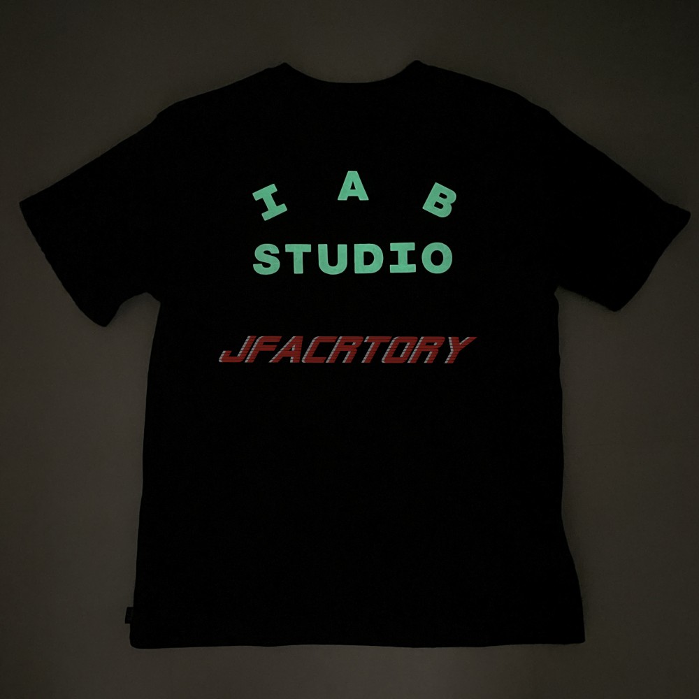 아이앱 스튜디오 IAB STUDIO 티셔츠 글로우
